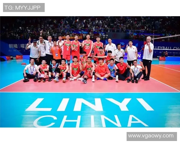 洲际杯赛场上北京排球队灵活应变展现团队实力与战术智慧