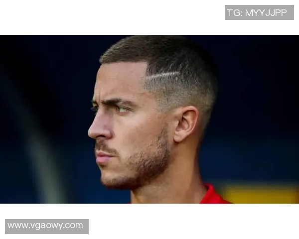 足球明星女球员半边发型时尚潮流解析与图片展示 足球明星女球员半边发型时尚潮流解析与图片展示