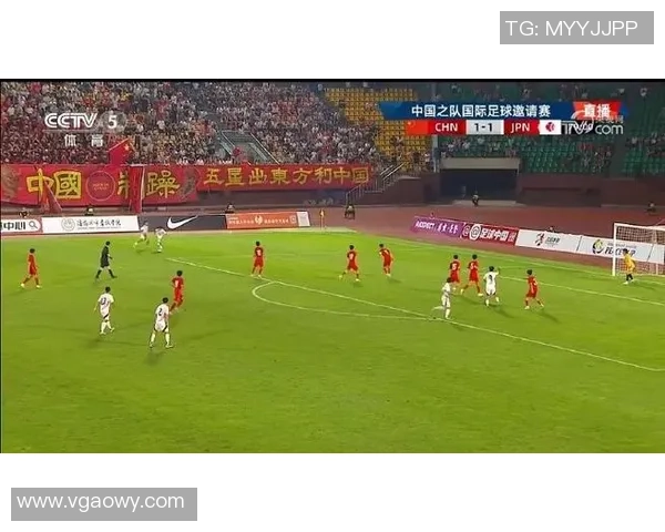 足球明星直播意外手滑引发网友热议瞬间成网络热点事件 足球明星直播意外手滑引发网友热议瞬间成网络热点事件